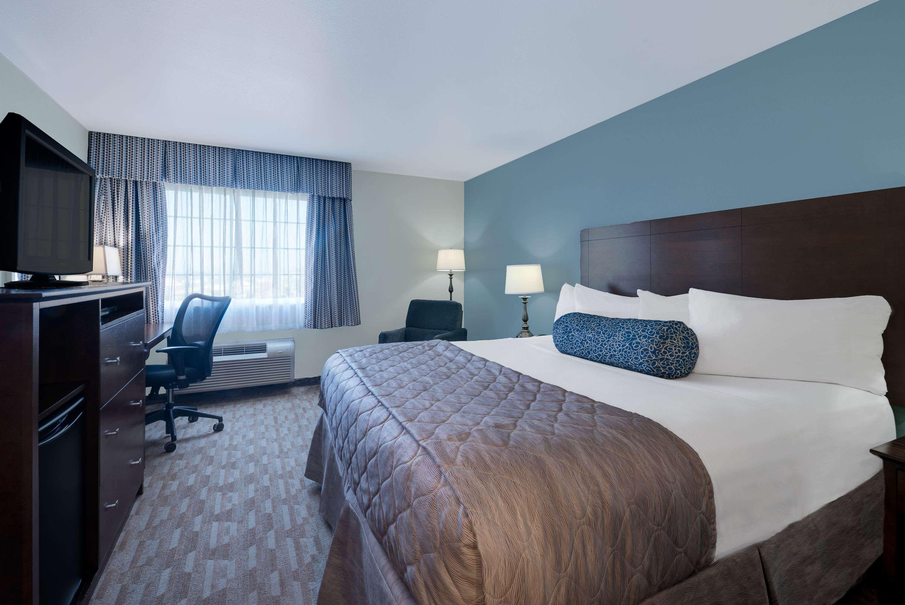 Baymont By Wyndham Minot Hotel Ngoại thất bức ảnh
