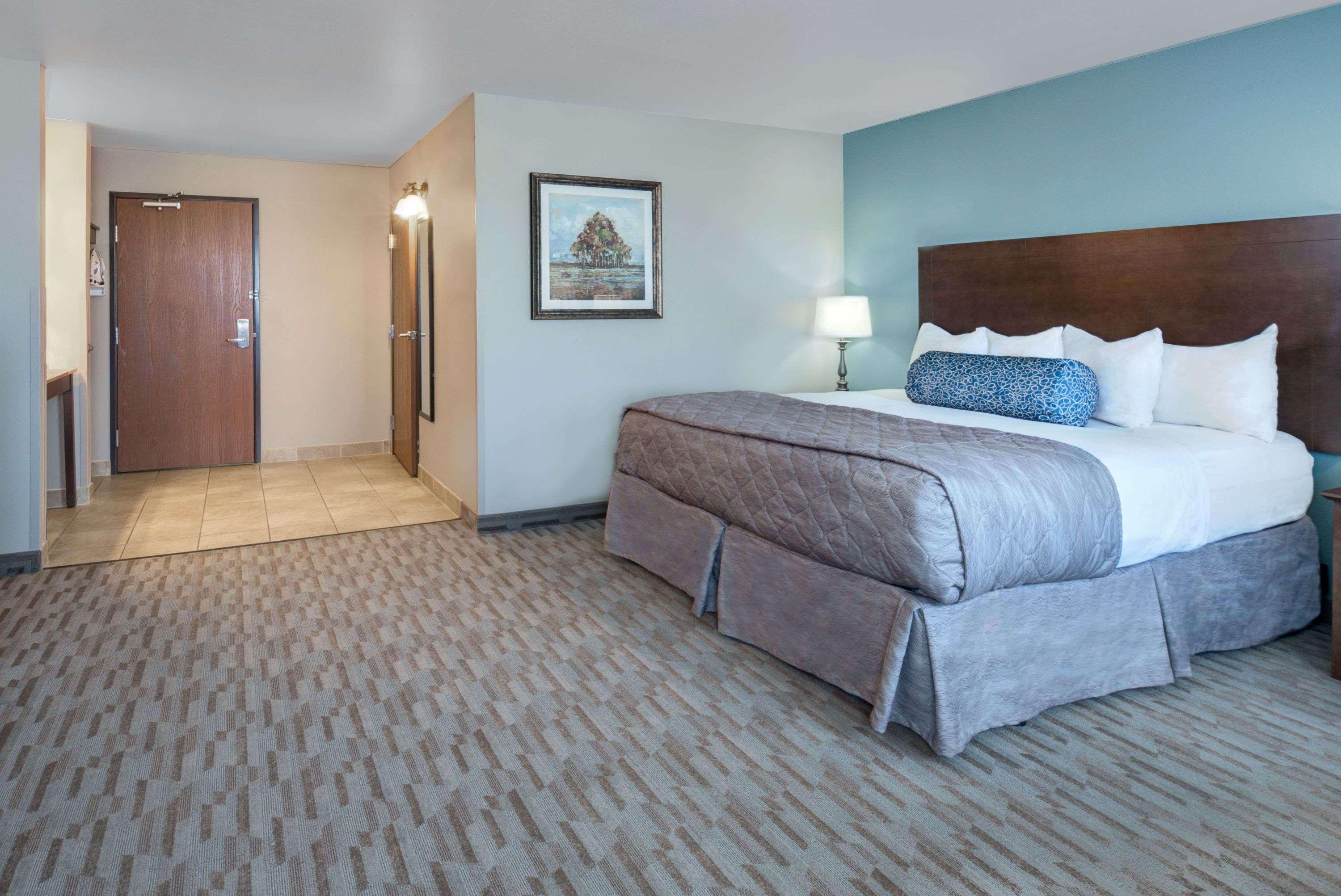 Baymont By Wyndham Minot Hotel Ngoại thất bức ảnh