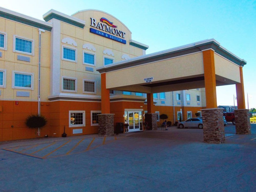 Baymont By Wyndham Minot Hotel Ngoại thất bức ảnh