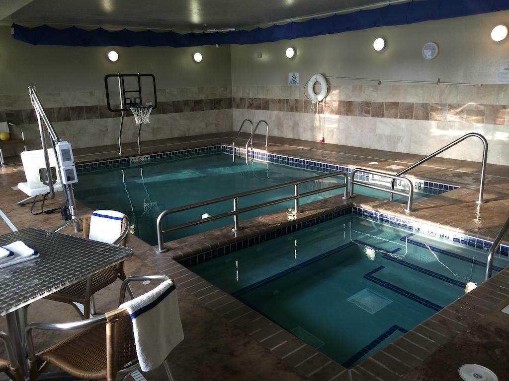 Baymont By Wyndham Minot Hotel Ngoại thất bức ảnh
